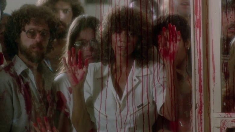 Piranha II: The Spawning image