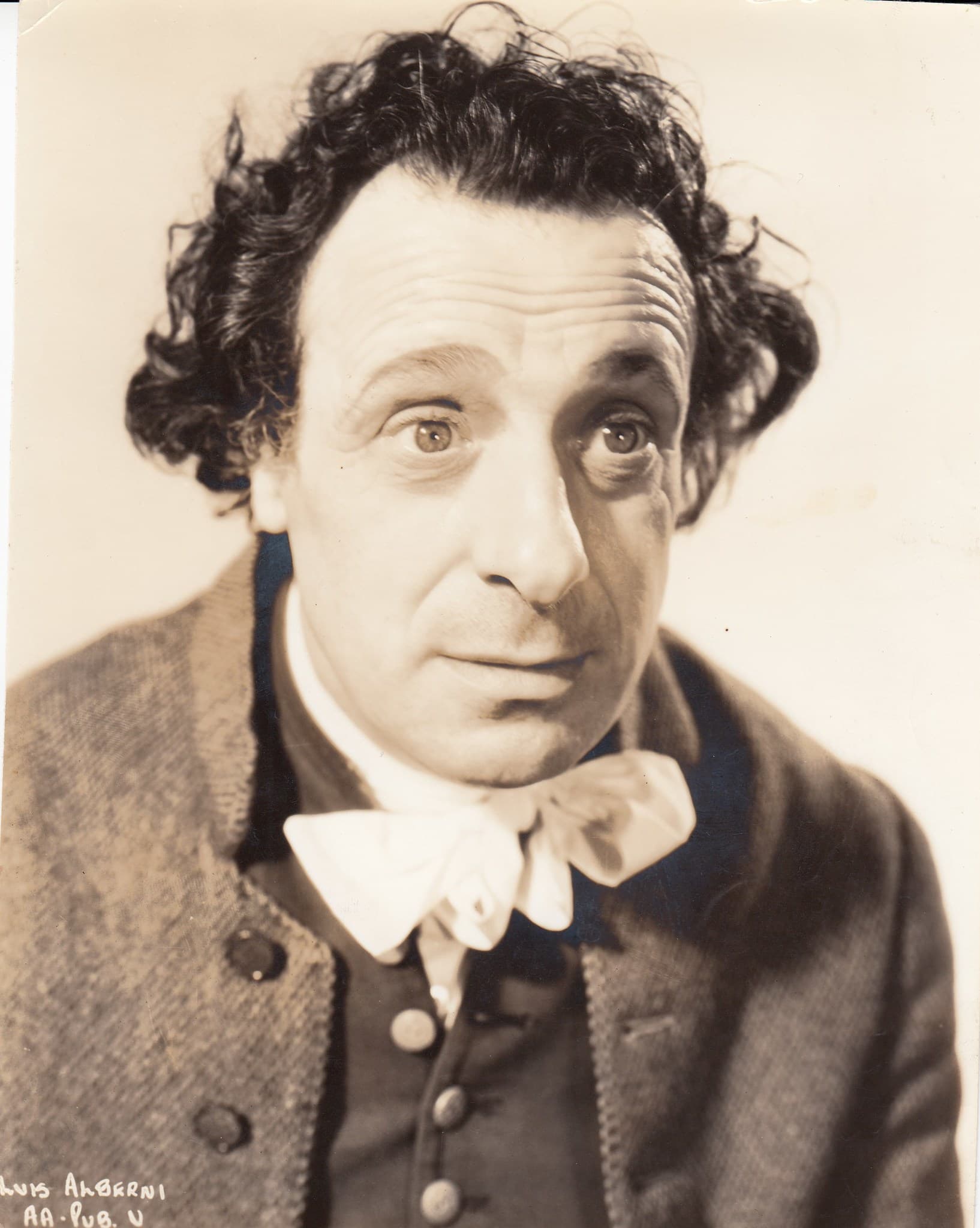 Luis Alberni image