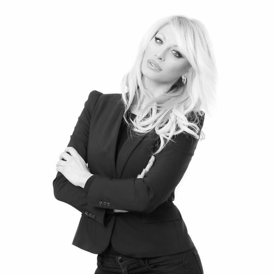Dani Behr image