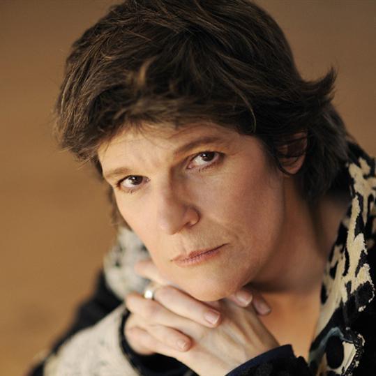 Laura Benson image
