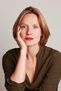 Claire Cox image