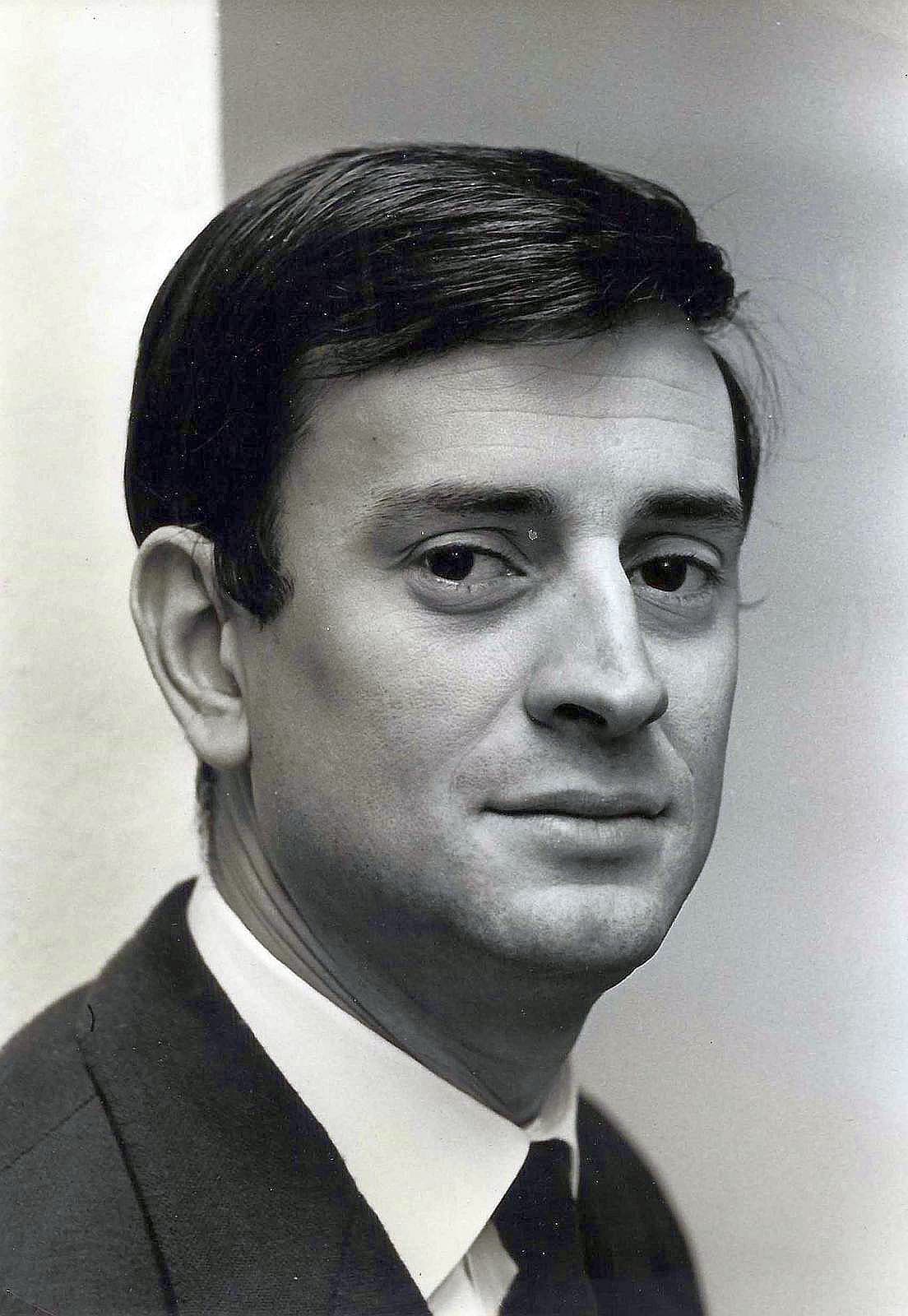 Georges Descrières image