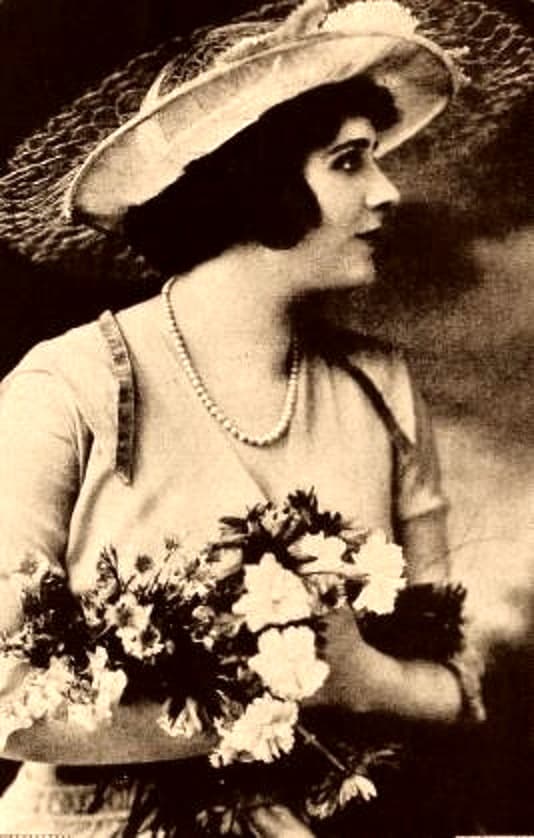 Edna Goodrich image