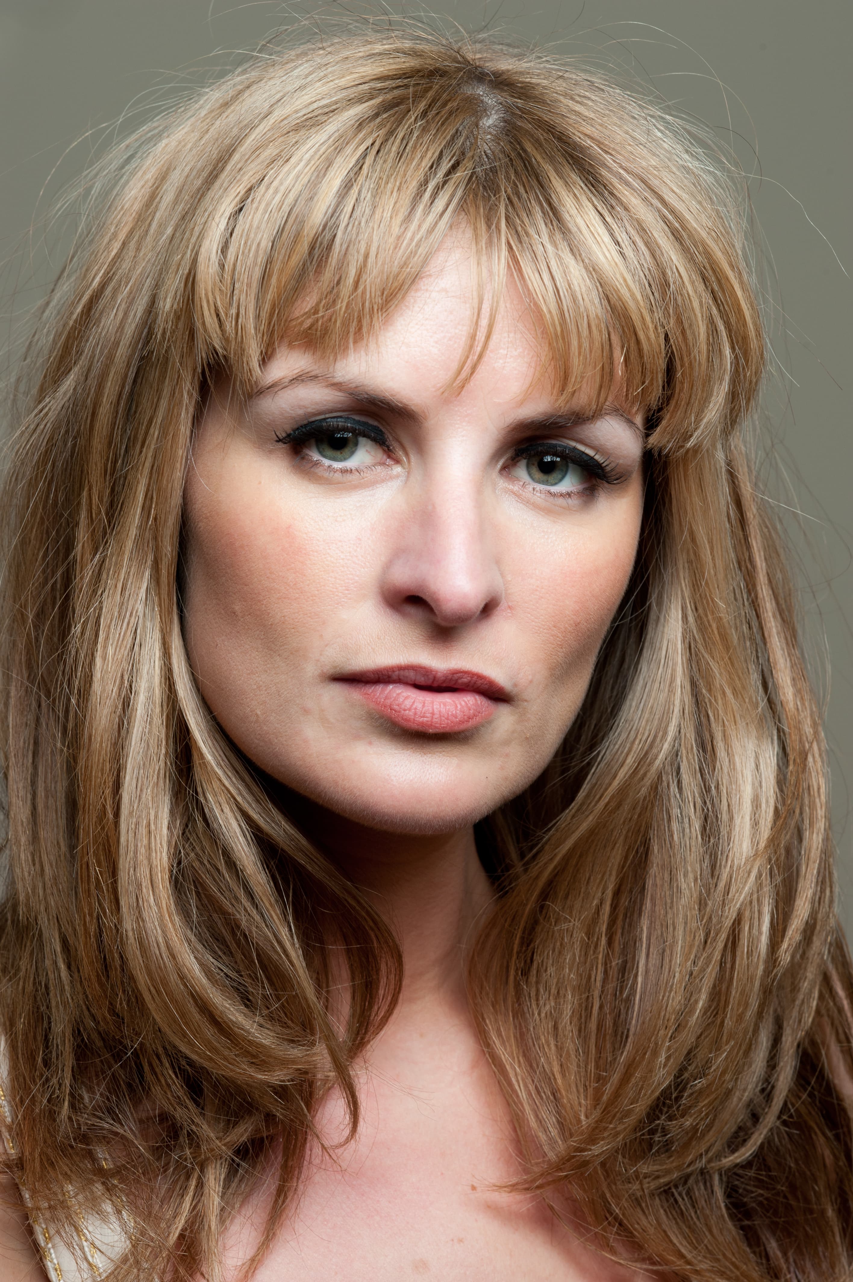 Lesley Harcourt image