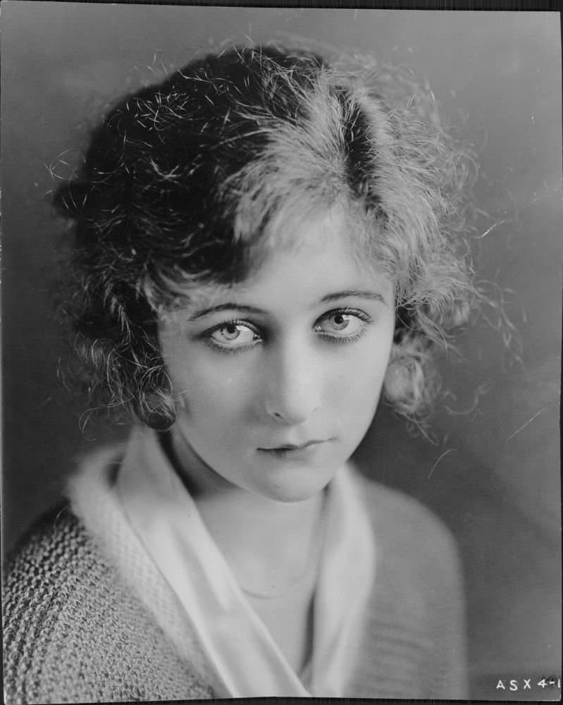 Mildred Harris image