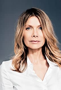 Ursula Karven image