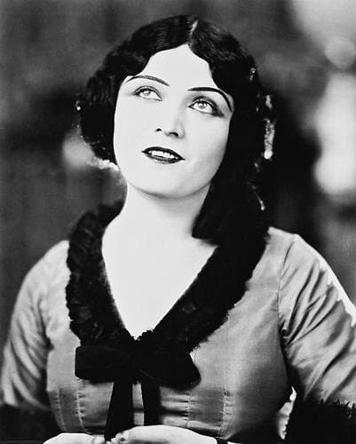 Pola Negri image