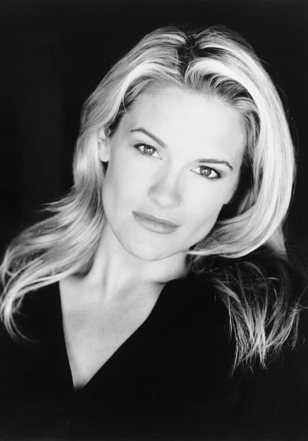 Victoria Pratt image