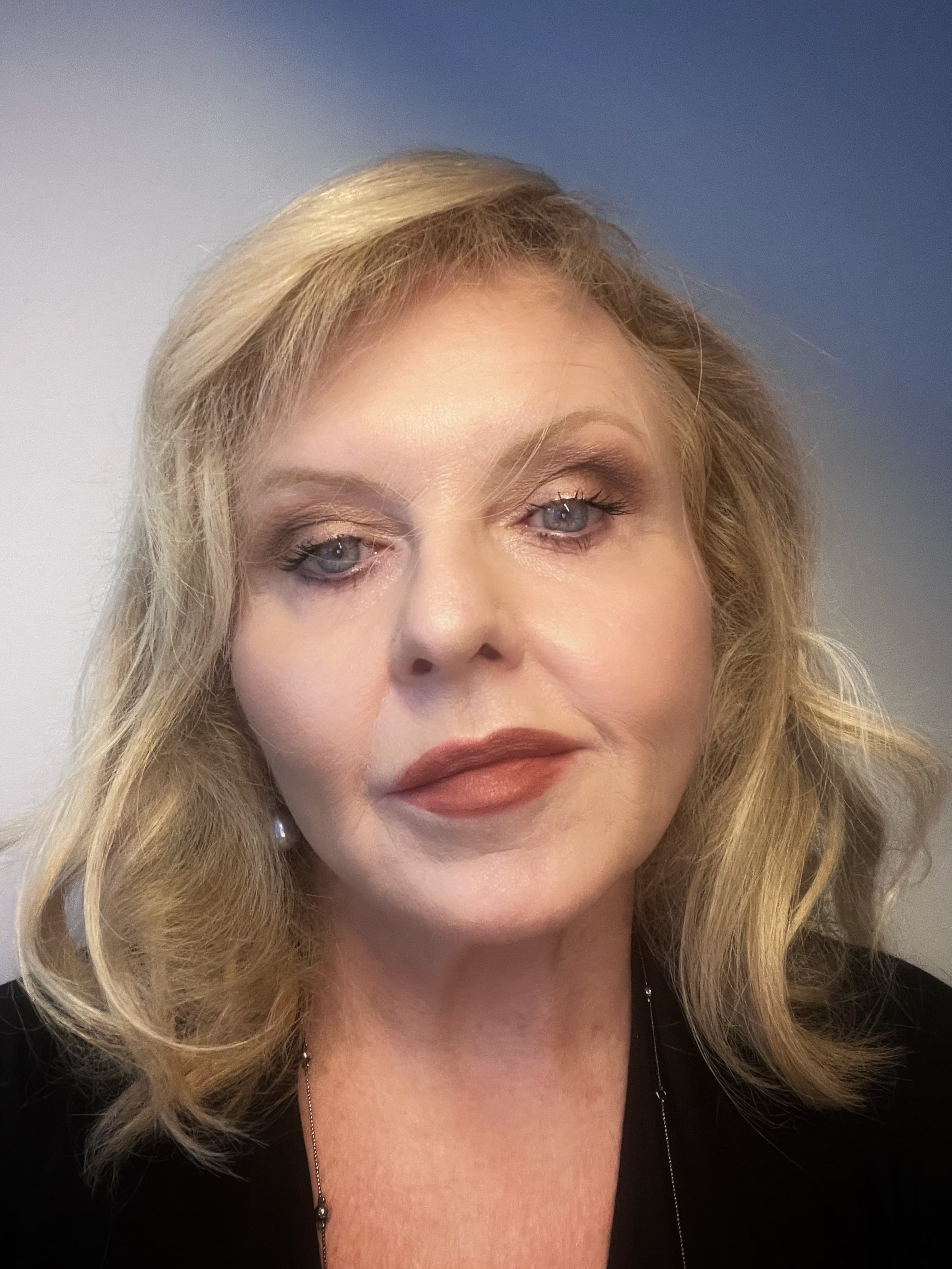 Denise Roberts image