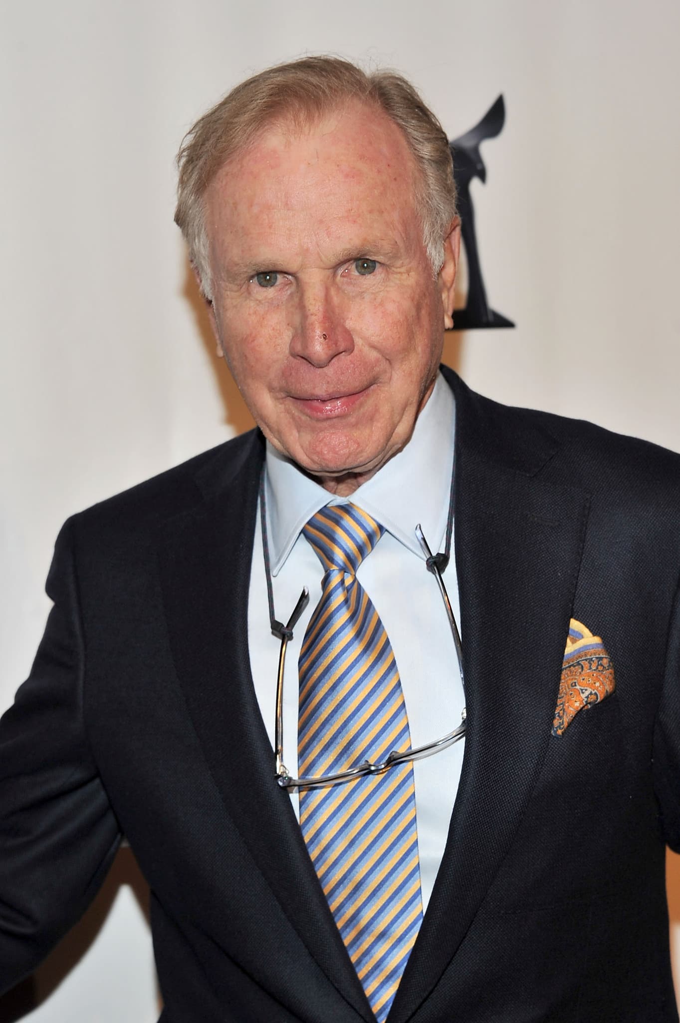Wayne Rogers image