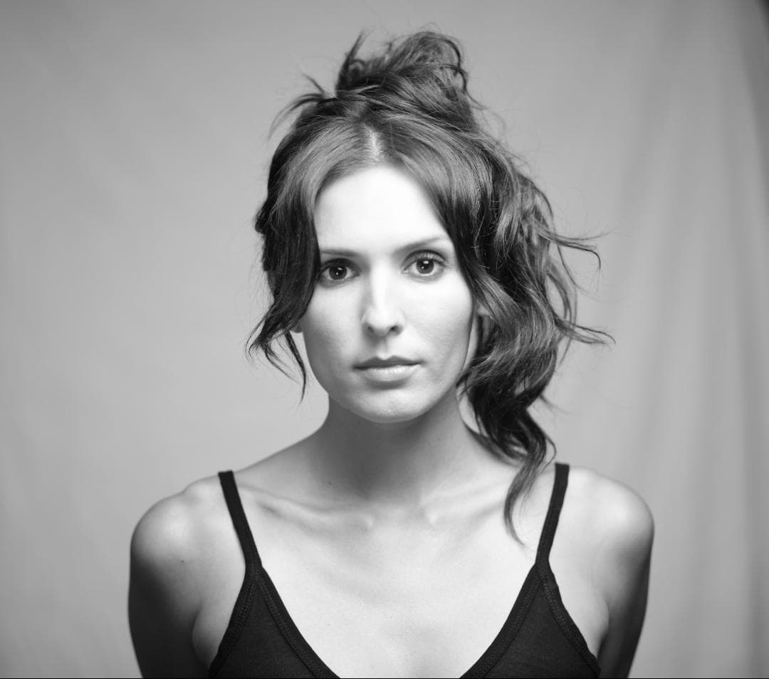 Elisha Skorman image