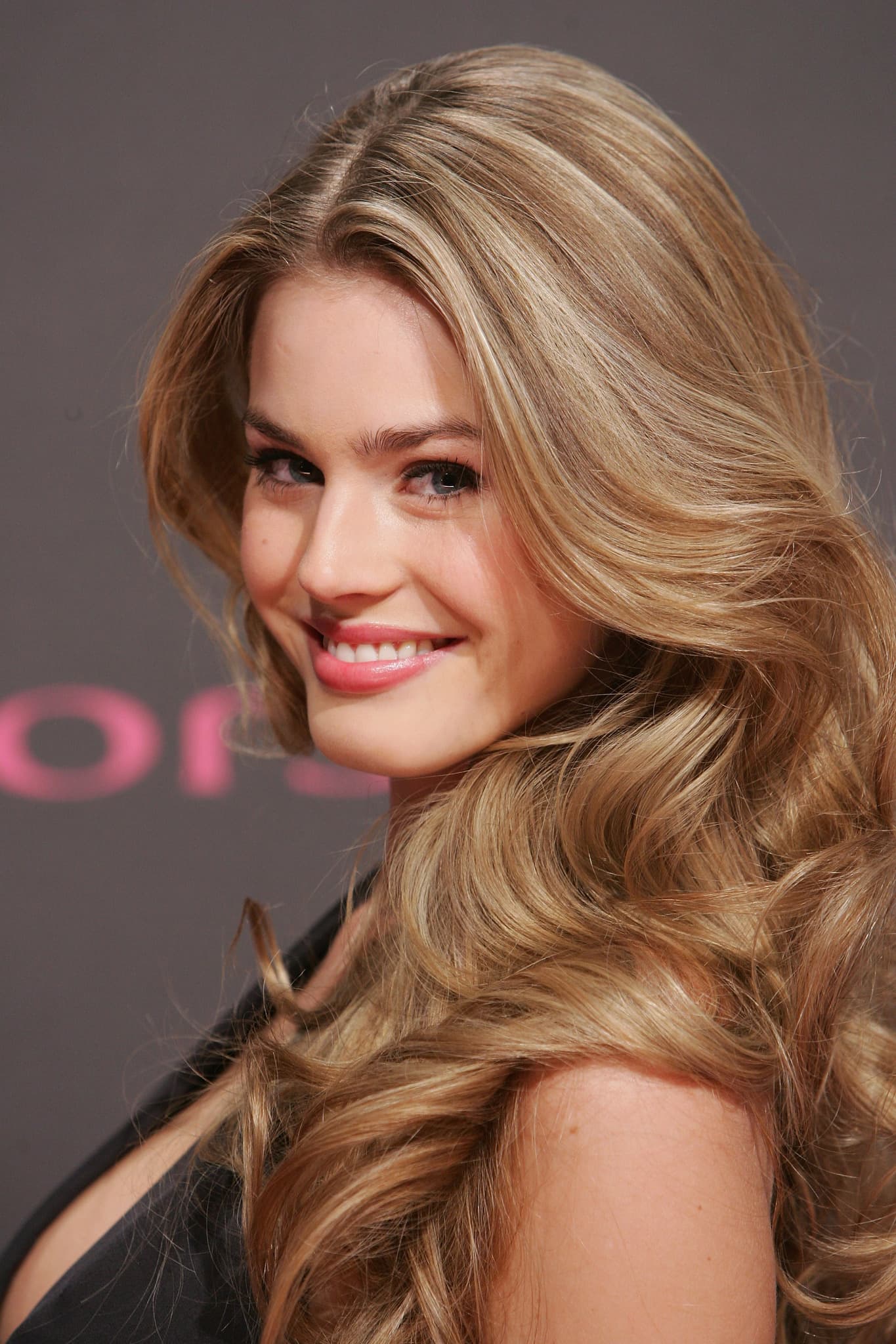 Vanessa Hessler image