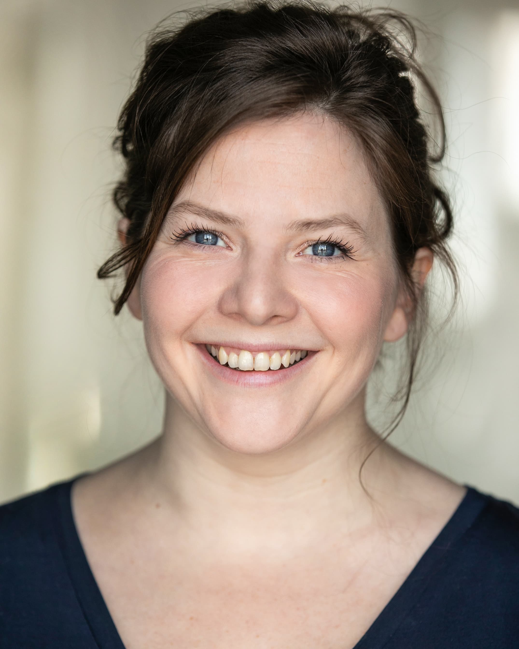 Amy Loughton image