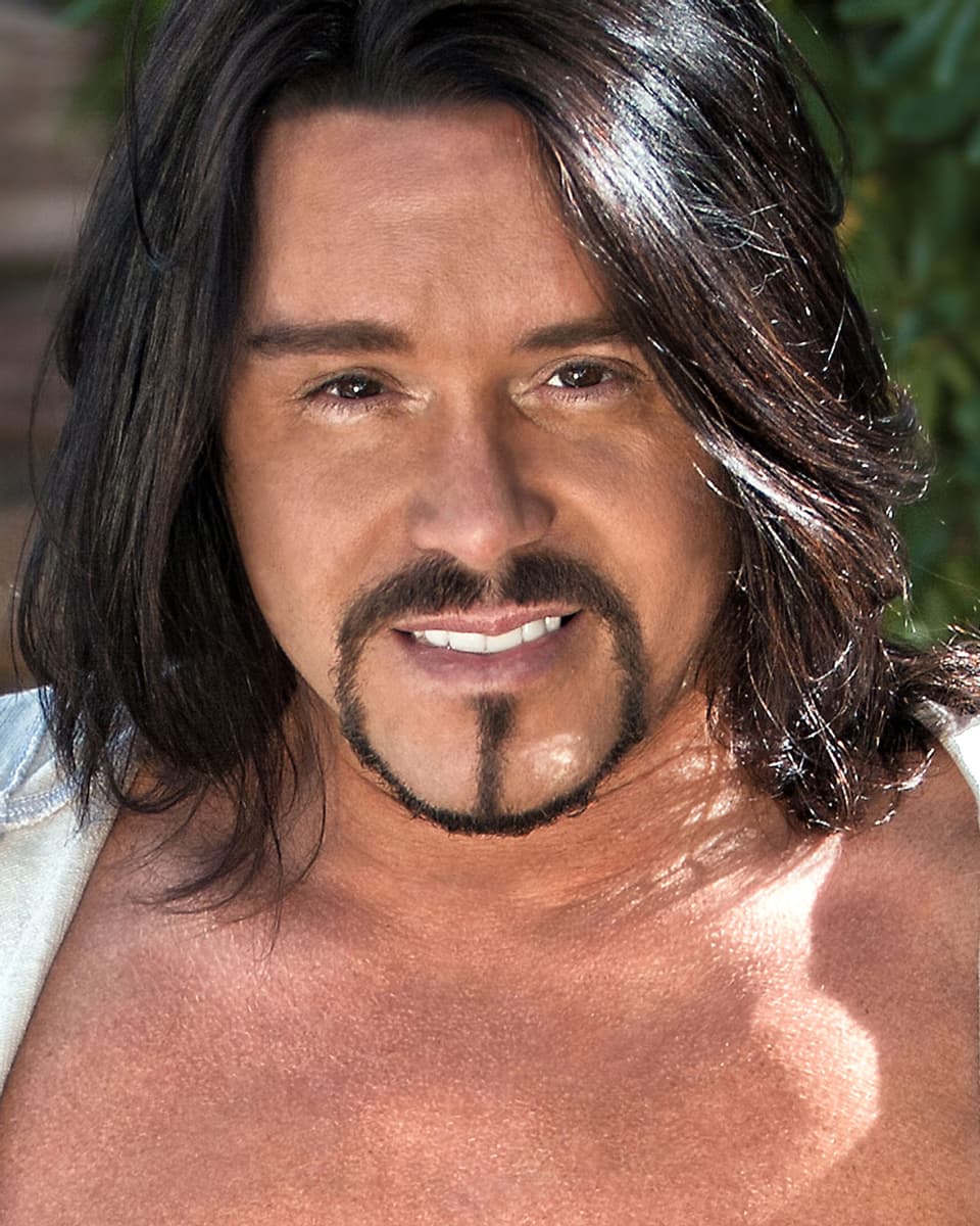 Kevon Stover image