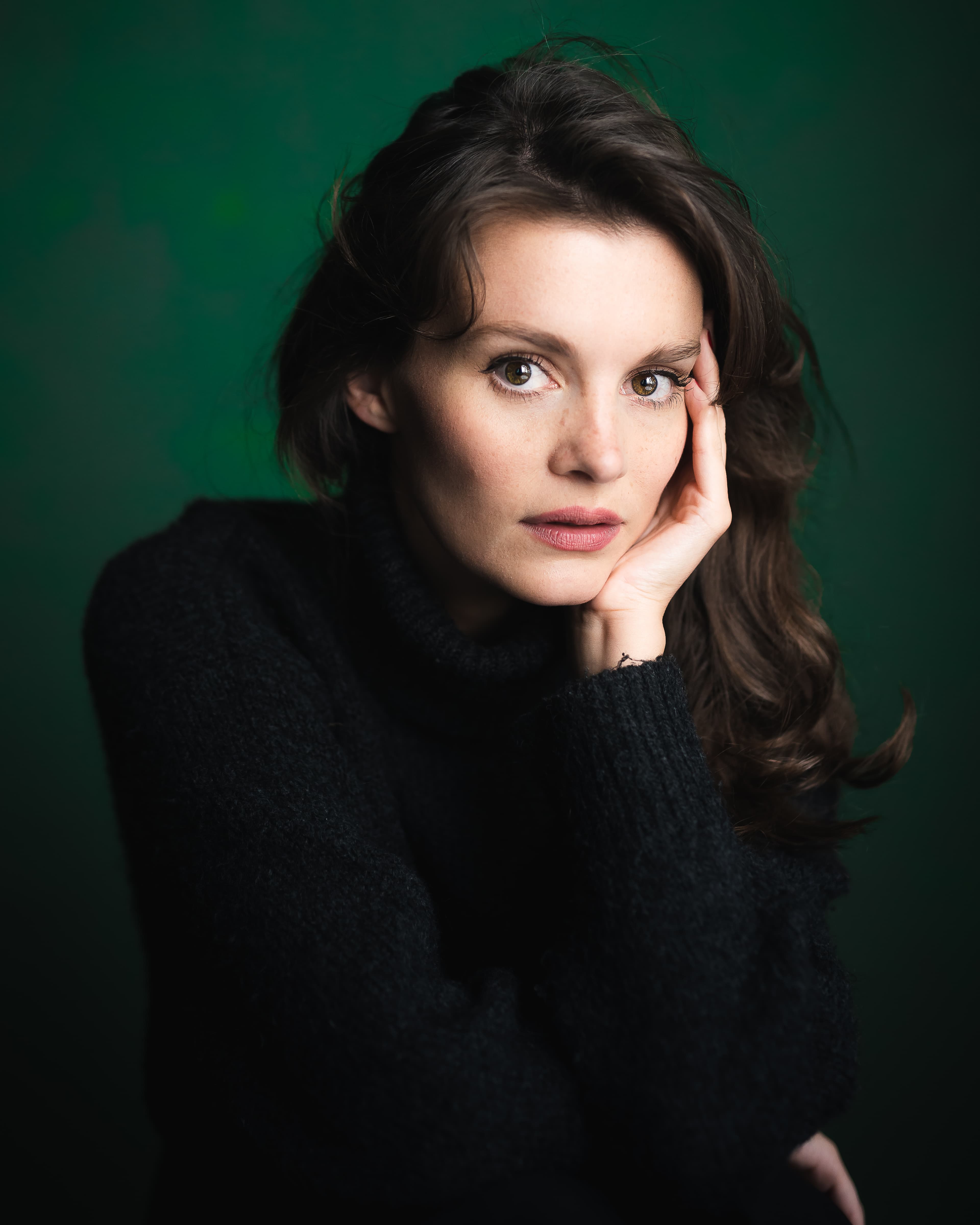 Emily Barber image