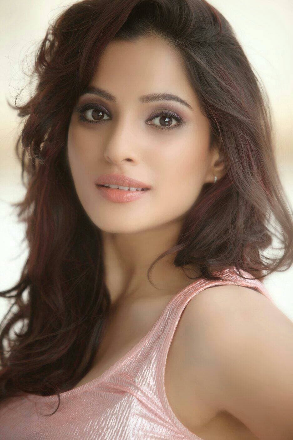 Priya Bapat image