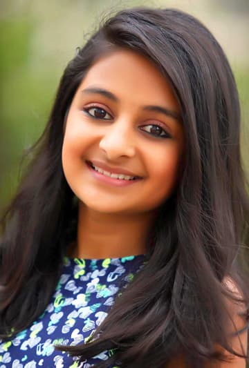 Esther Anil image