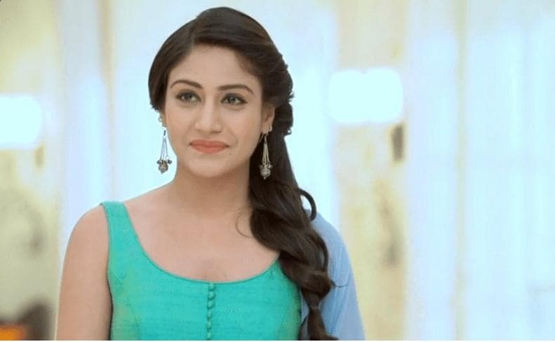 Surbhi Chandna image
